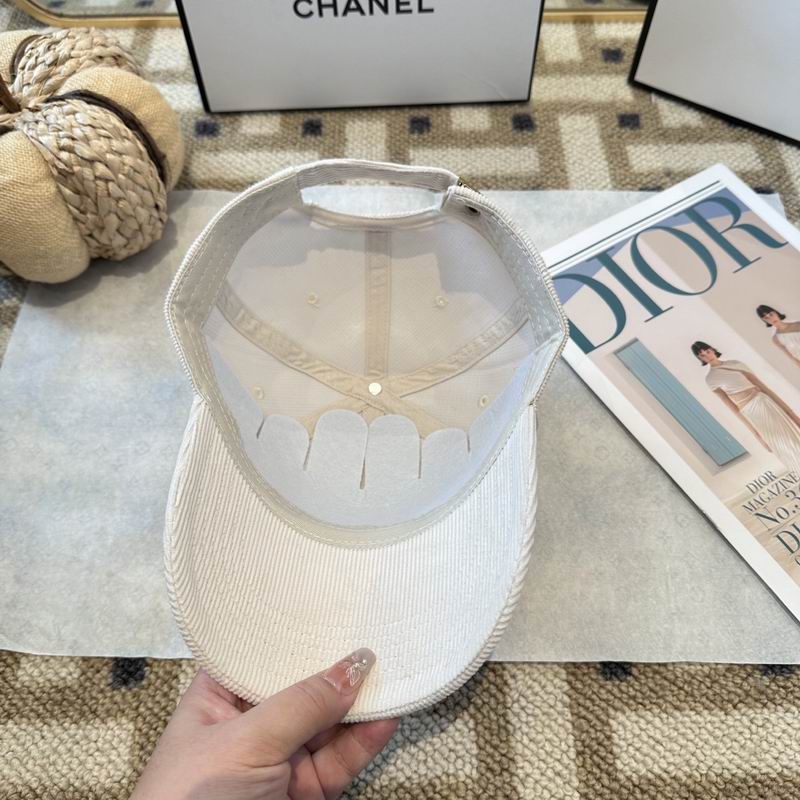 Chanel cap (172)
