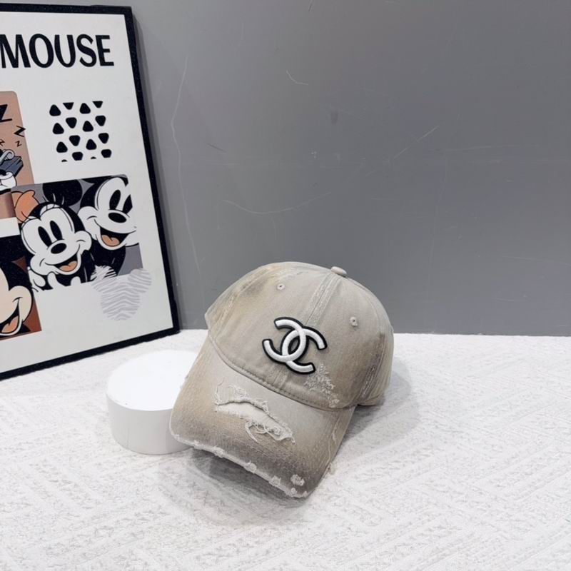 Chanel cap (173)