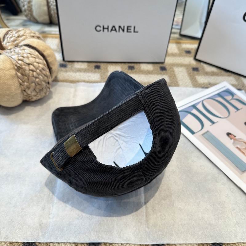 Chanel cap (180)