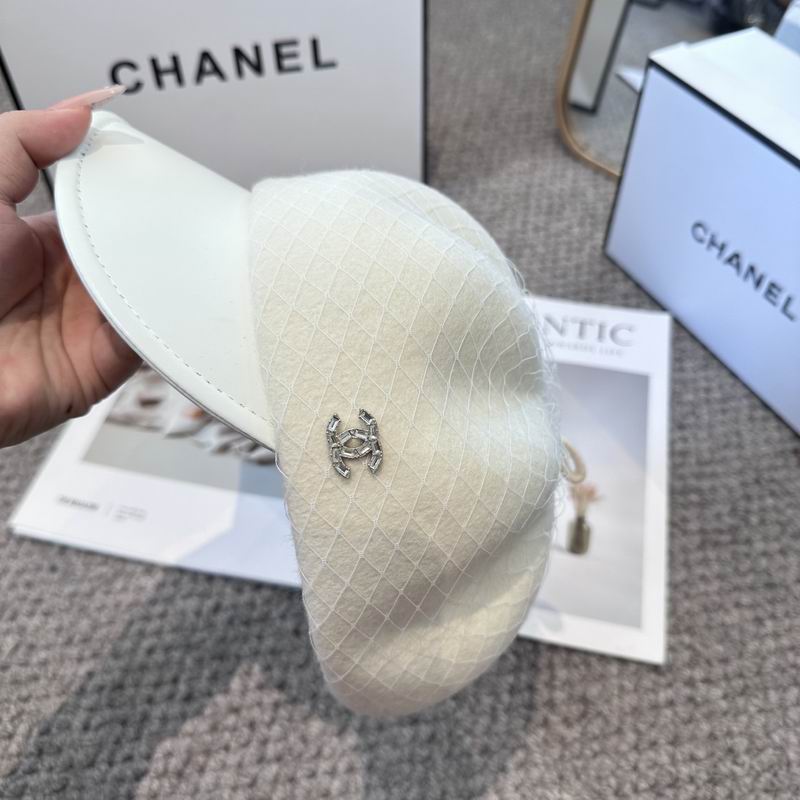 Chanel cap (201)