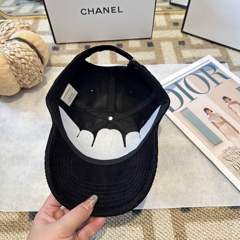 Chanel cap (208)