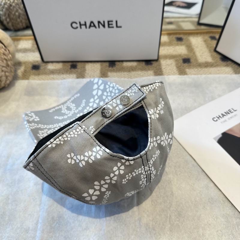 Chanel cap (392)