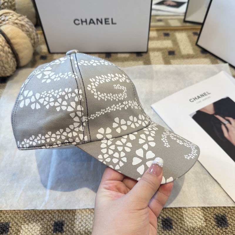 Chanel cap (394)