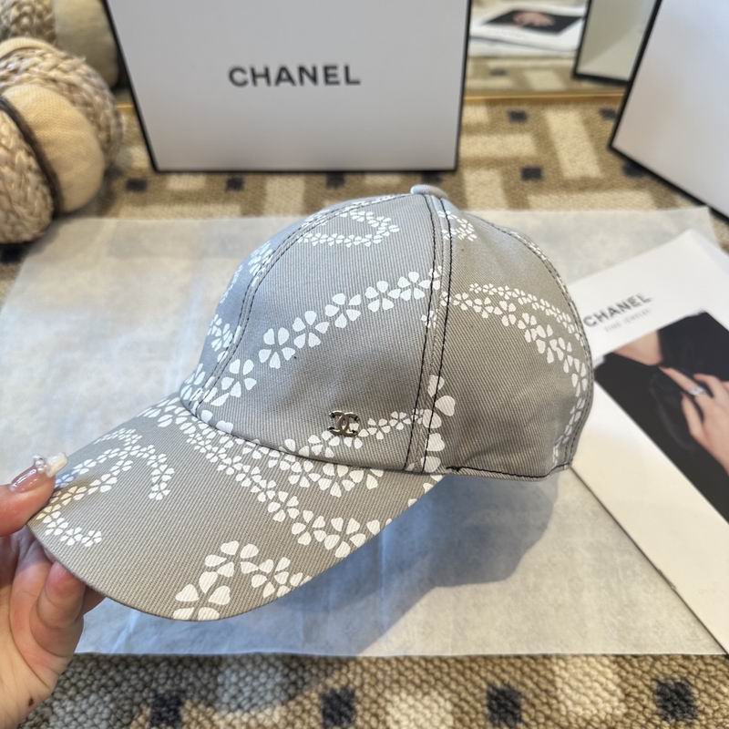 Chanel cap (395)