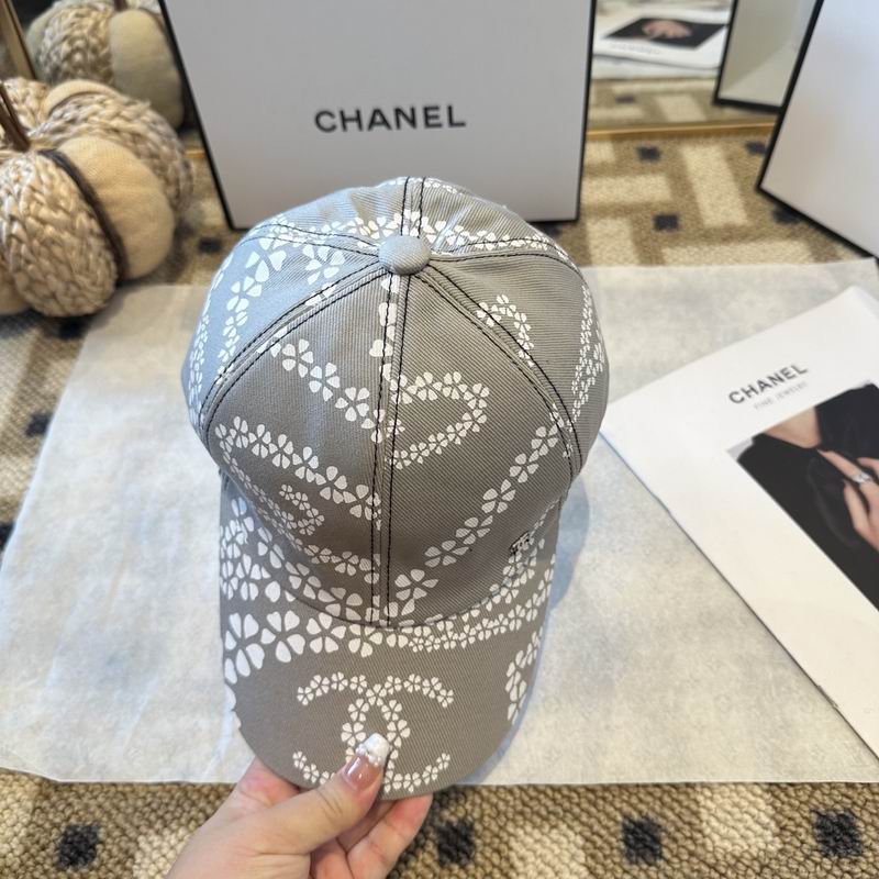 Chanel cap (396)