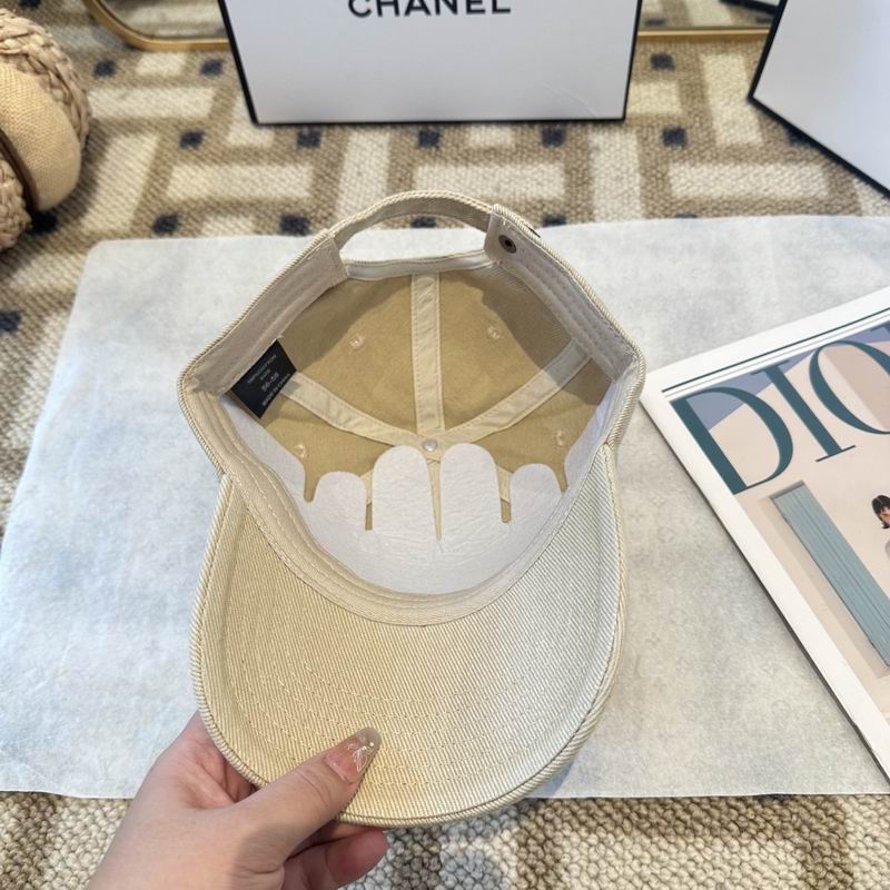 Chanel cap (87)