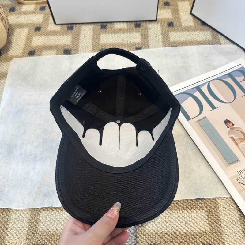 Chanel cap (97)