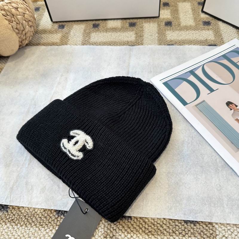 Chanel hat (1050)