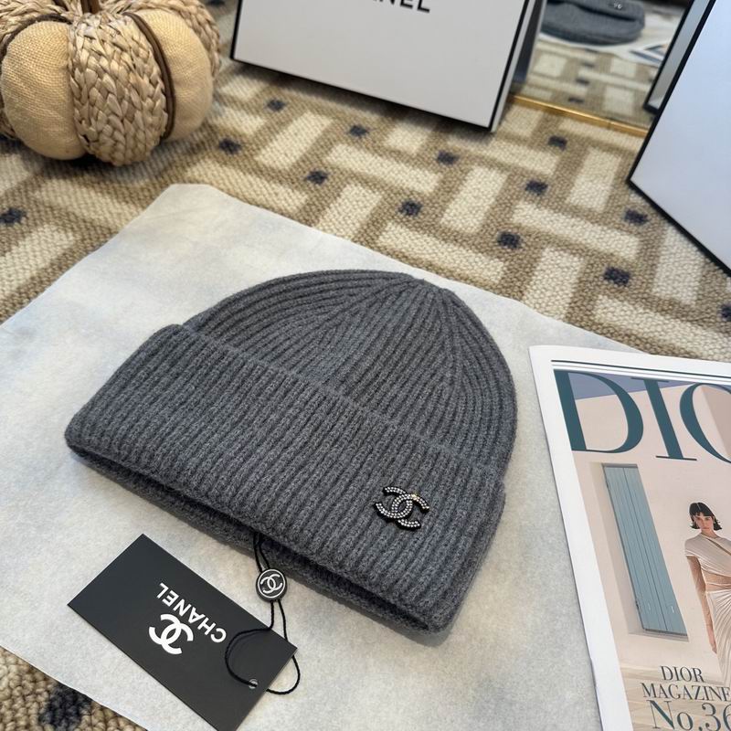 Chanel hat (1069)