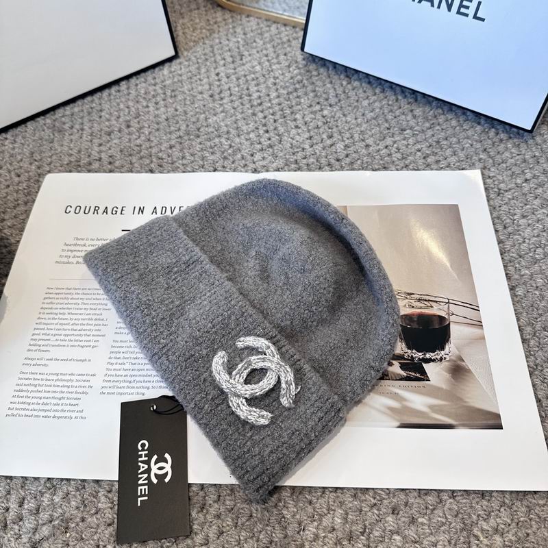 Chanel hat (1125)