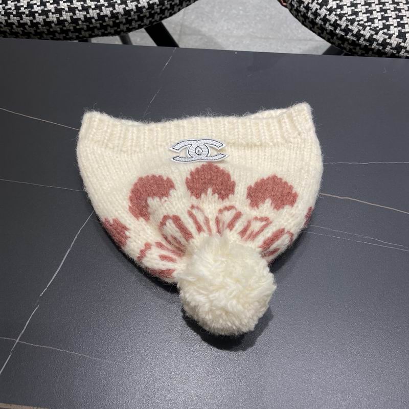 Chanel hat (2095)