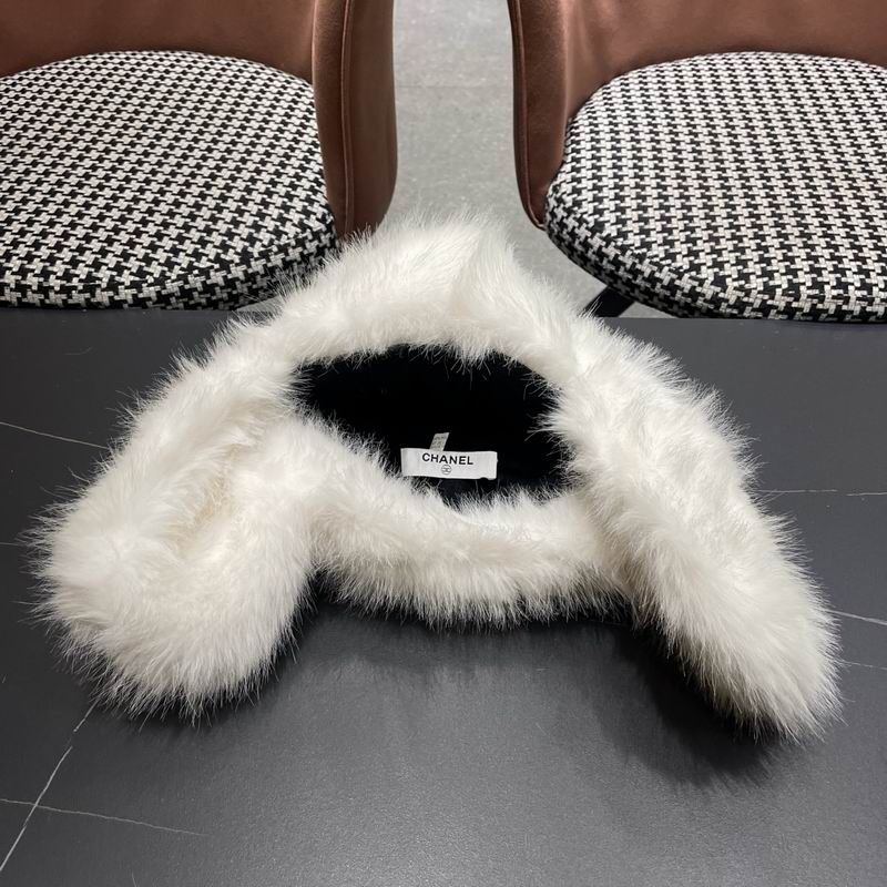 Chanel hat (2301)