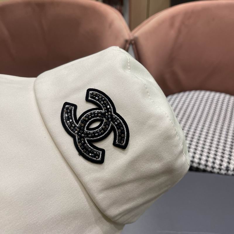 Chanel hat (757)