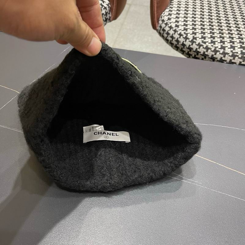 Chanel hat (946)