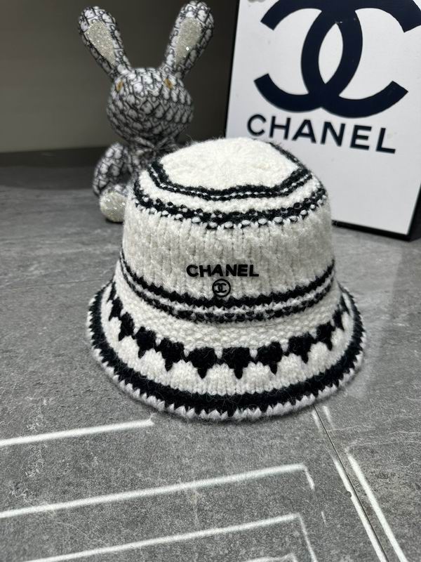 Chanel hat dx (240)