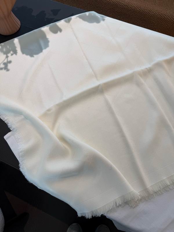 Chanel scarf 140X140cm E33 (5)