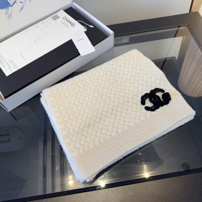 Chanel scarf hat (656)