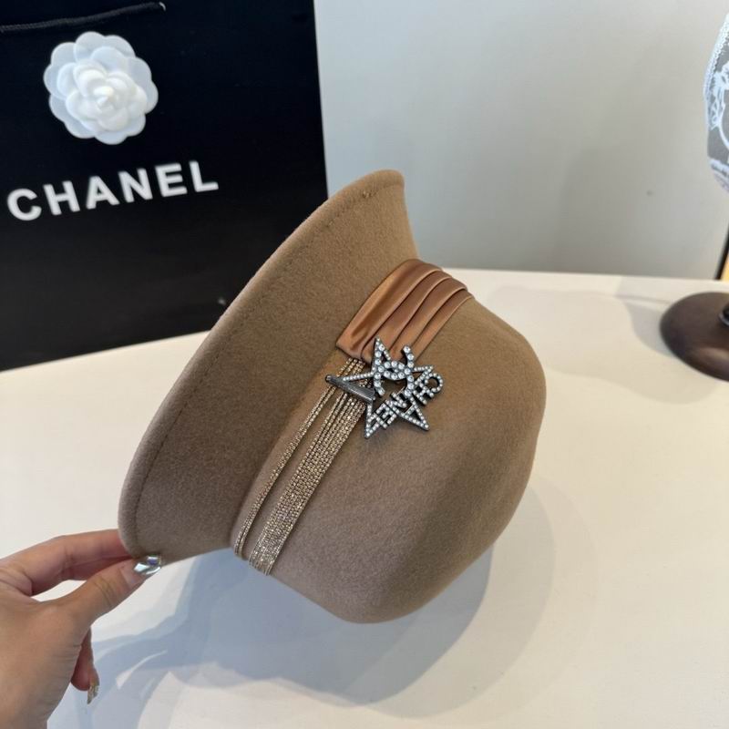 Chanel top hat (298)