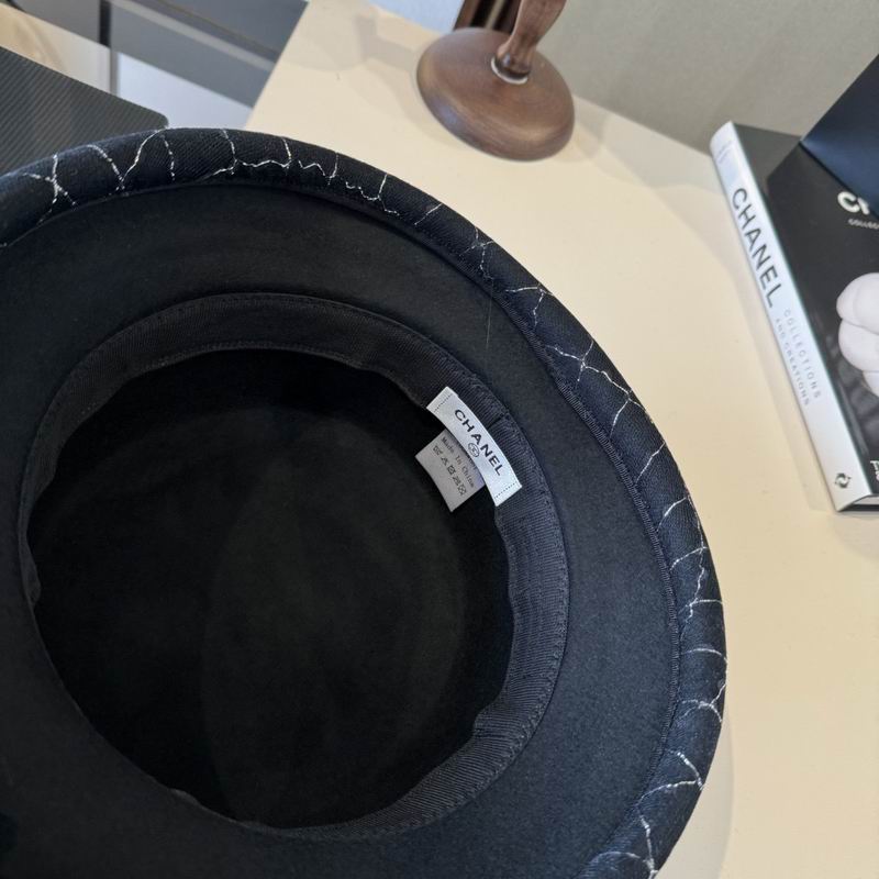 Chanel top hat (329)