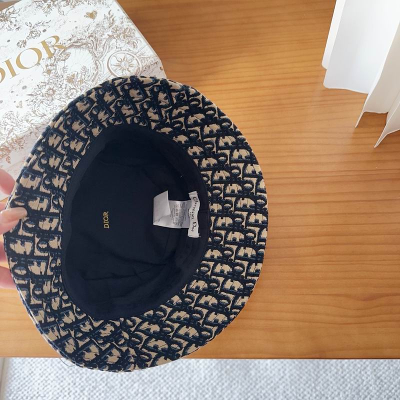 Dior hat dx (164)
