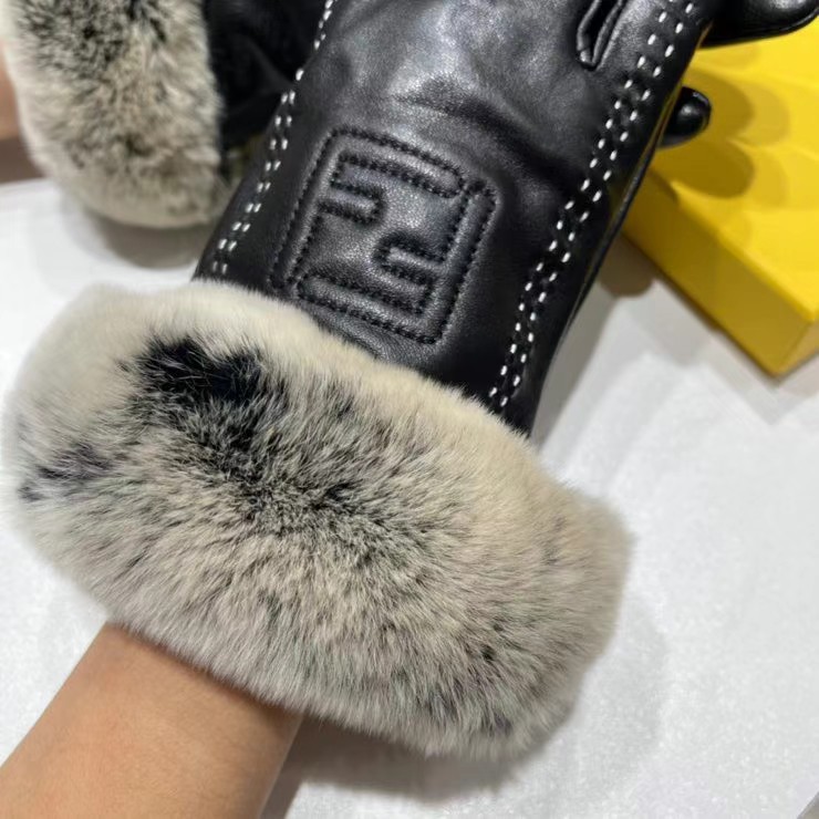 Fendi Gloves M L 32 (1)