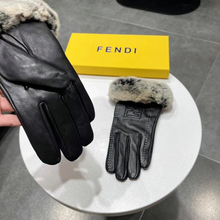 Fendi Gloves M L 32 (7)