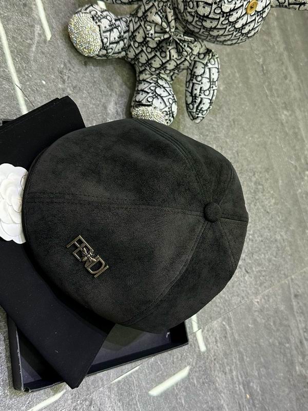 Fendi beret dx (34)