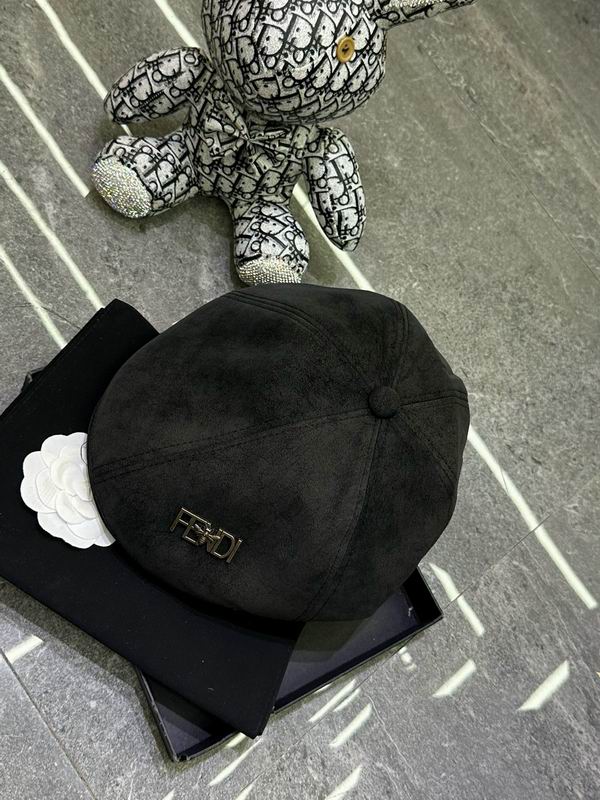 Fendi beret dx (37)
