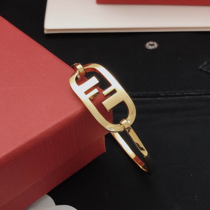 Fendi bracelet 01yxx06 (5)