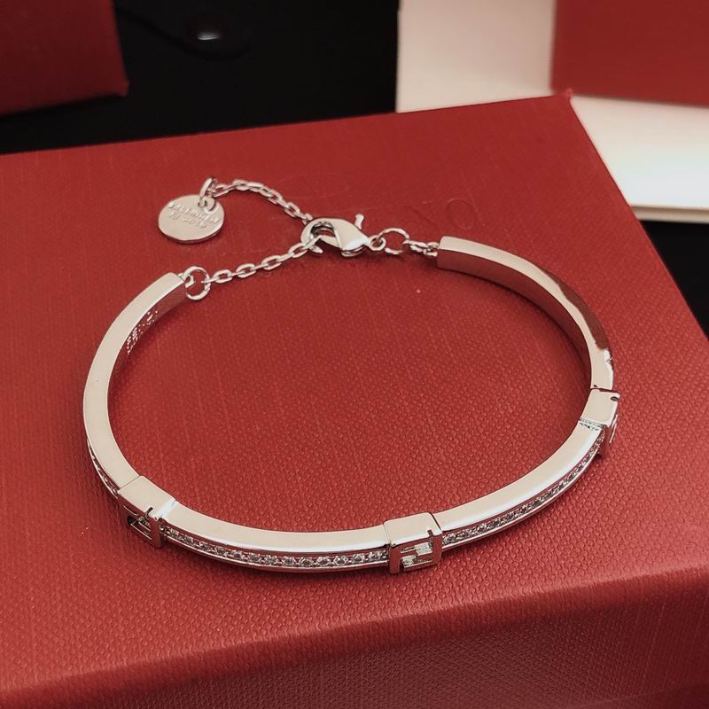 Fendi bracelet 12yxx04 (5)