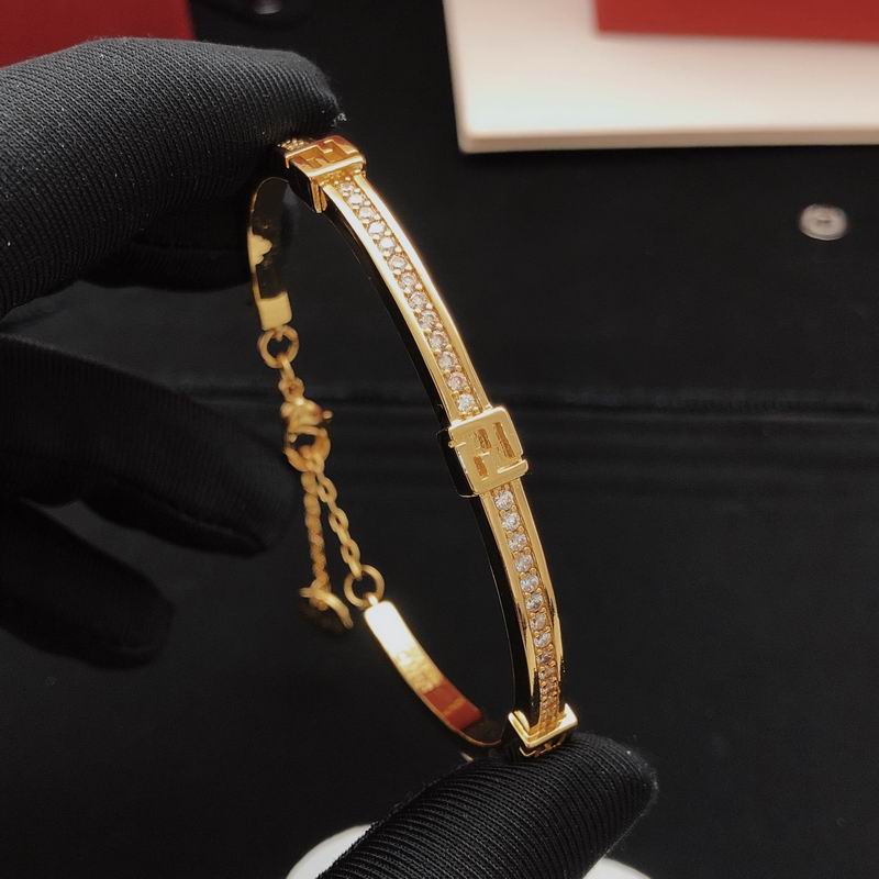 Fendi bracelet 12yxx04 (6)