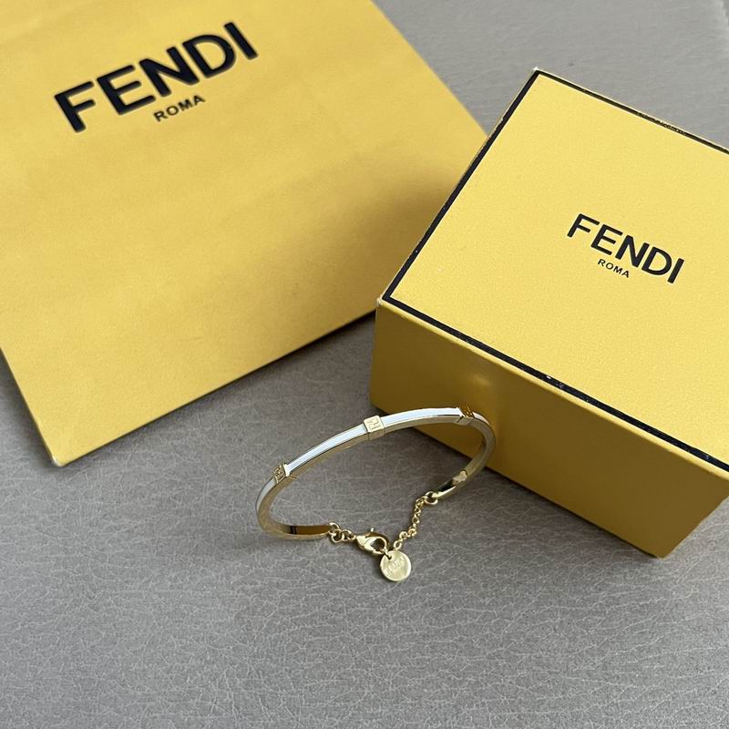 Fendi bracelet 12yxx05 (2)