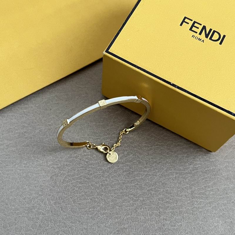 Fendi bracelet 12yxx05 (5)