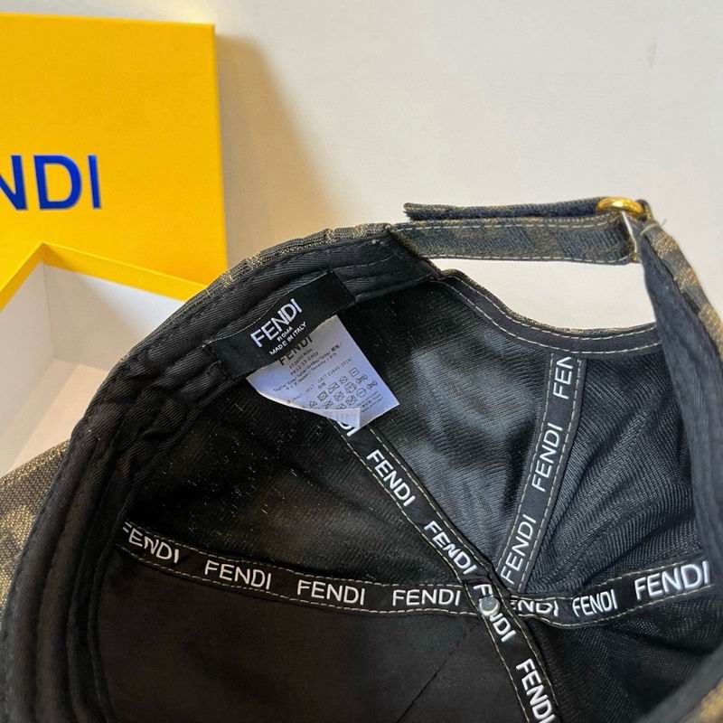 Fendi cap (1684)