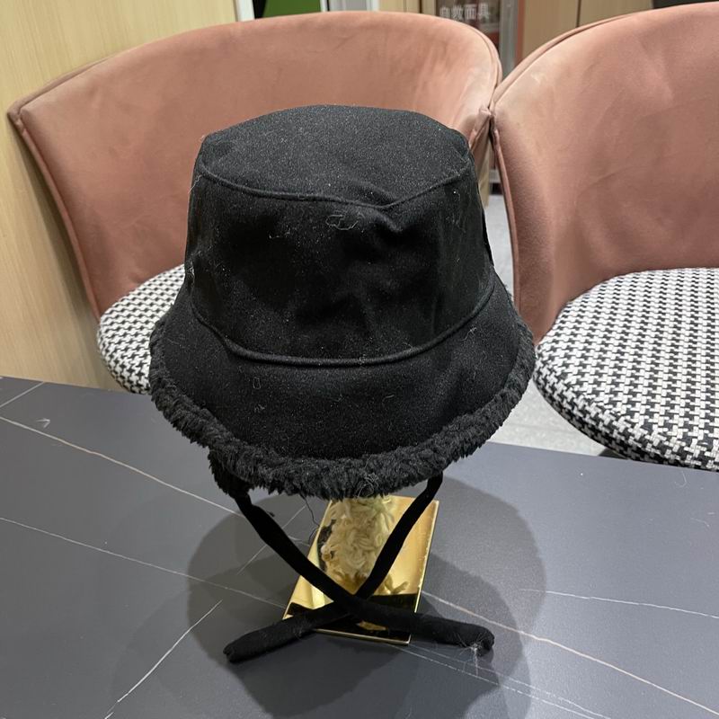 Fendi hat (112)