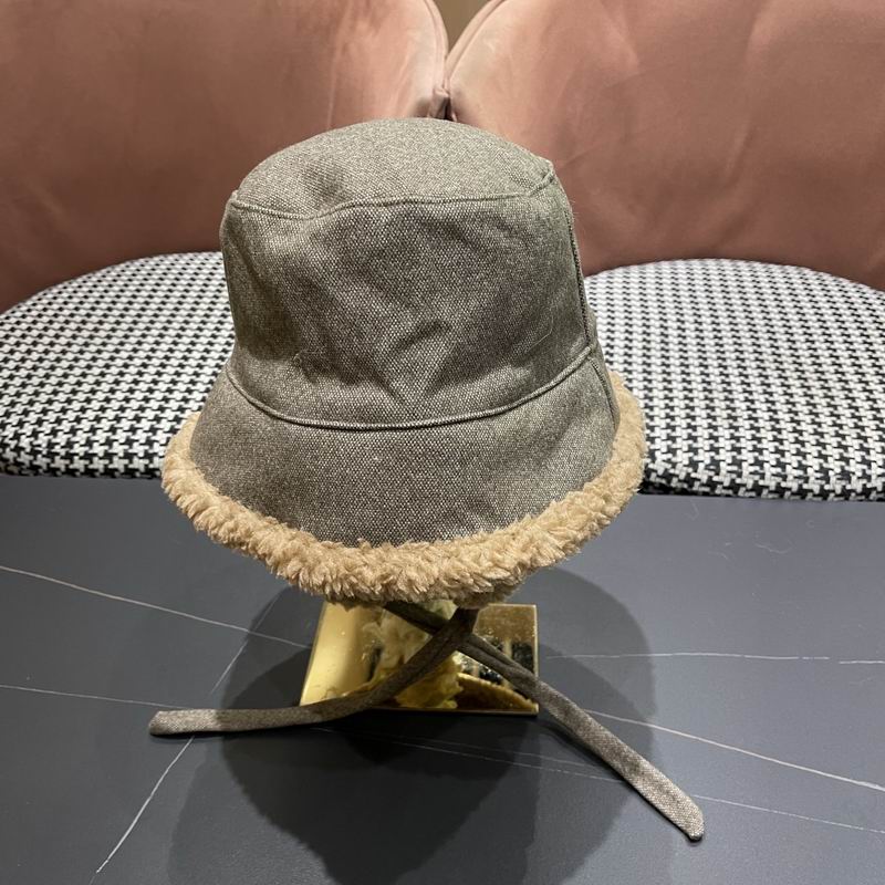 Fendi hat (135)