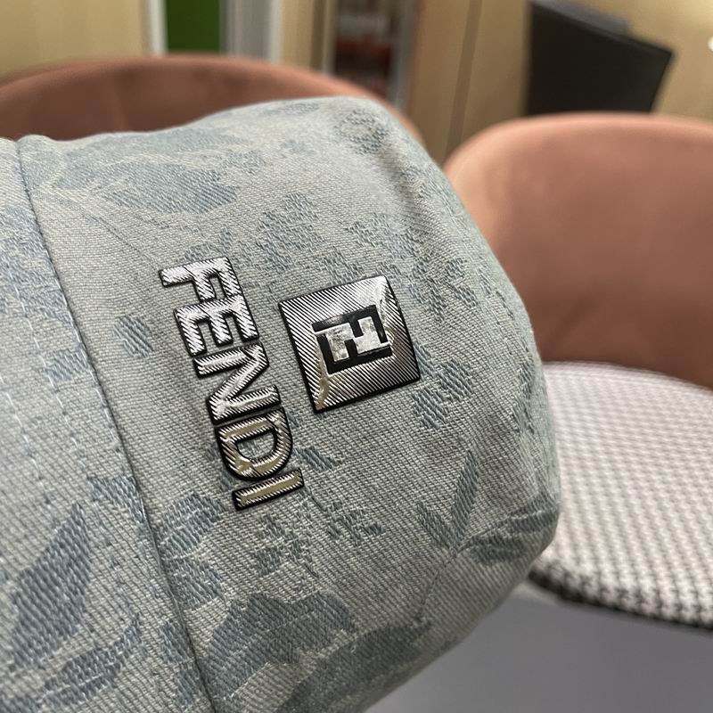Fendi hat (413)