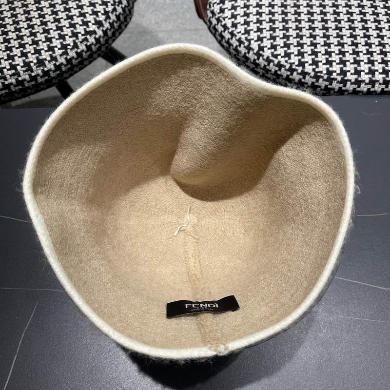 Fendi hat (466)
