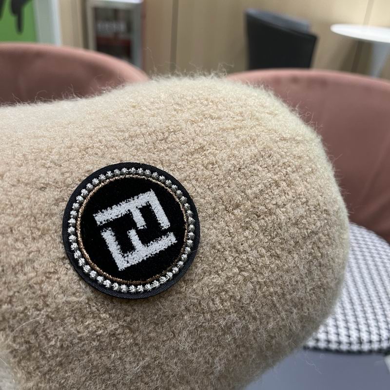 Fendi hat (467)