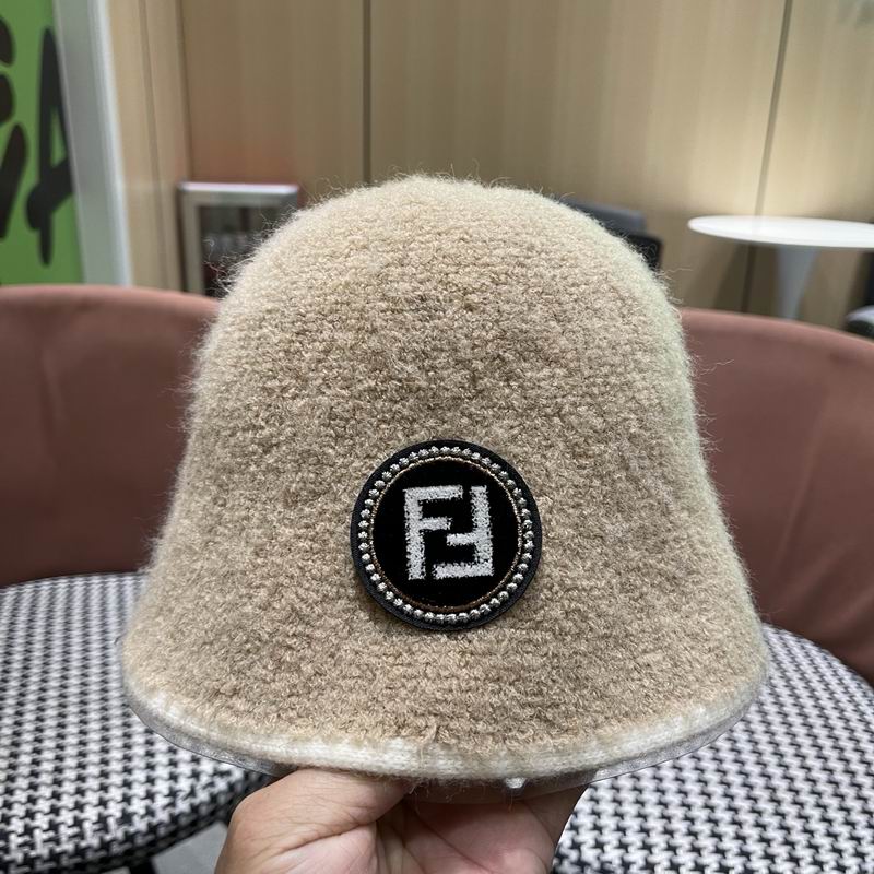 Fendi hat (468)