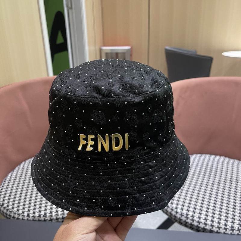 Fendi hat (659)