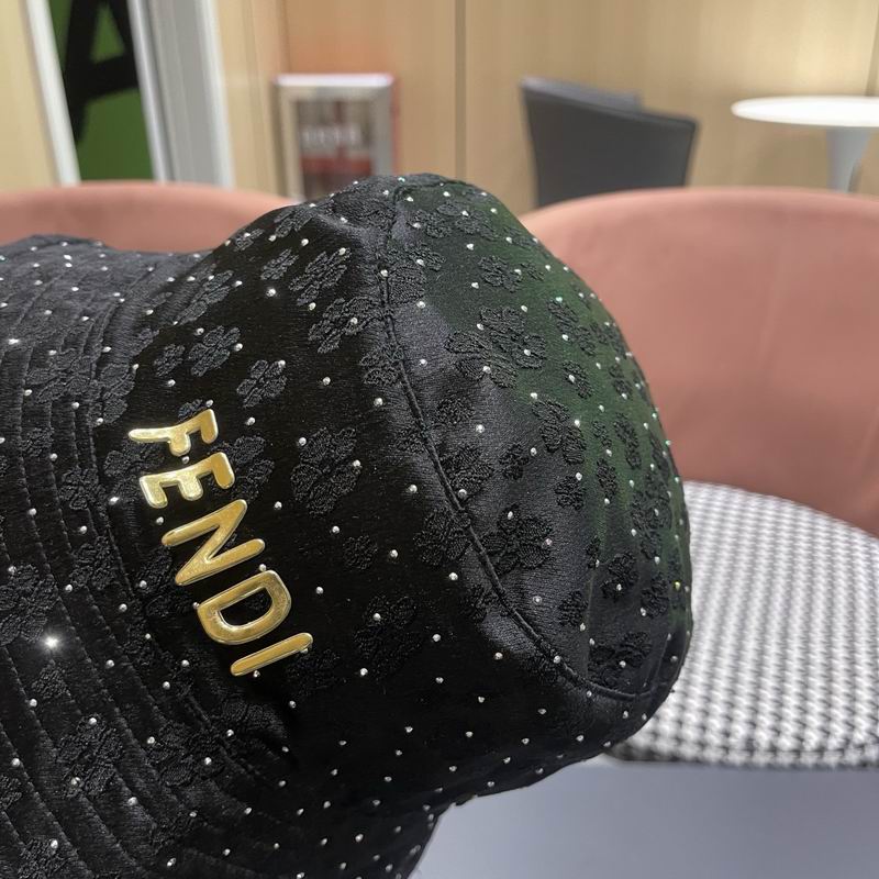 Fendi hat (660)