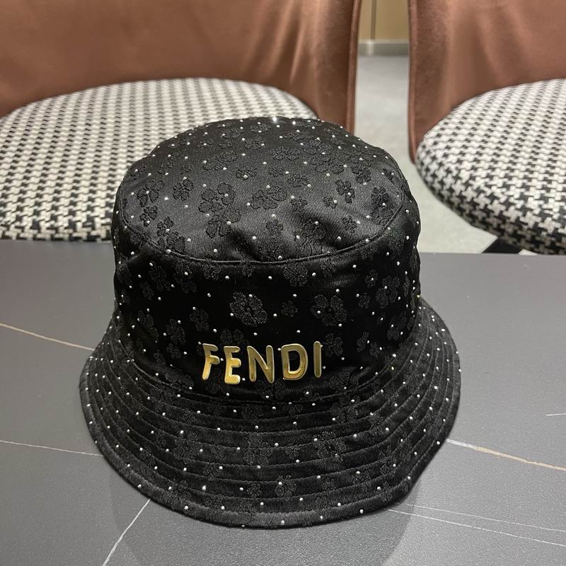 Fendi hat (667)