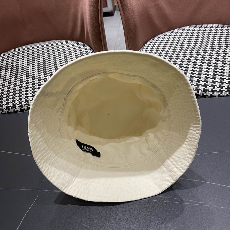 Fendi hat (669)