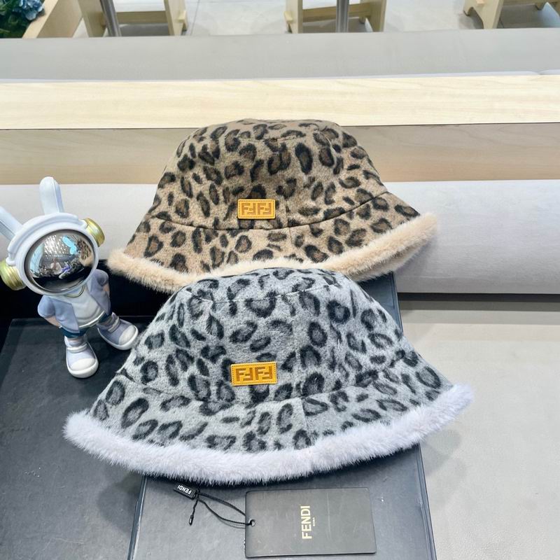 Fendi hat (897)