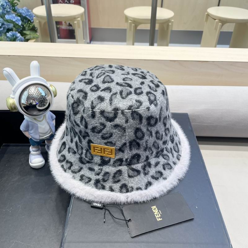 Fendi hat (905)