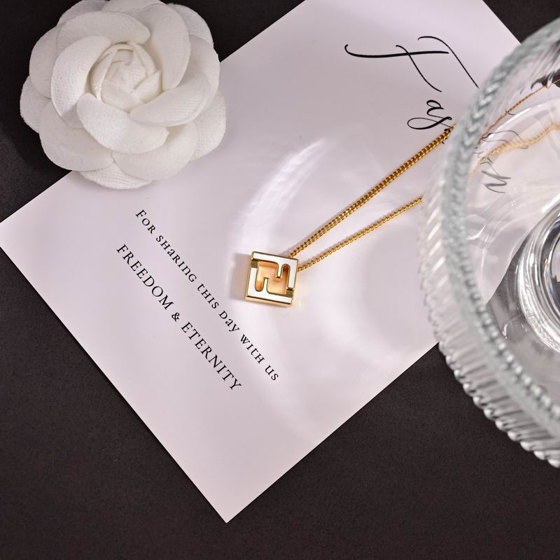 Fendi necklace 01yxx03 (5)