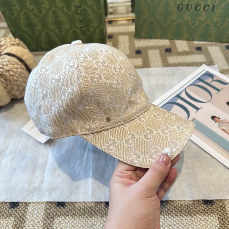 Gucci Cap (2600)