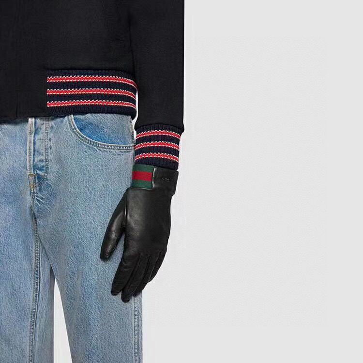 Gucci Gloves L 62 (12)