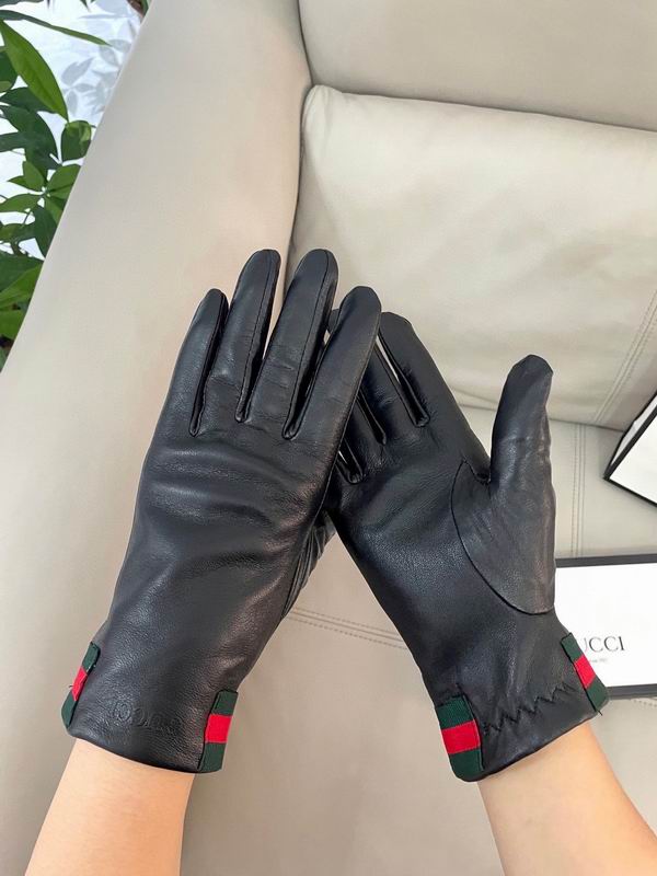 Gucci Gloves L 62 (4)